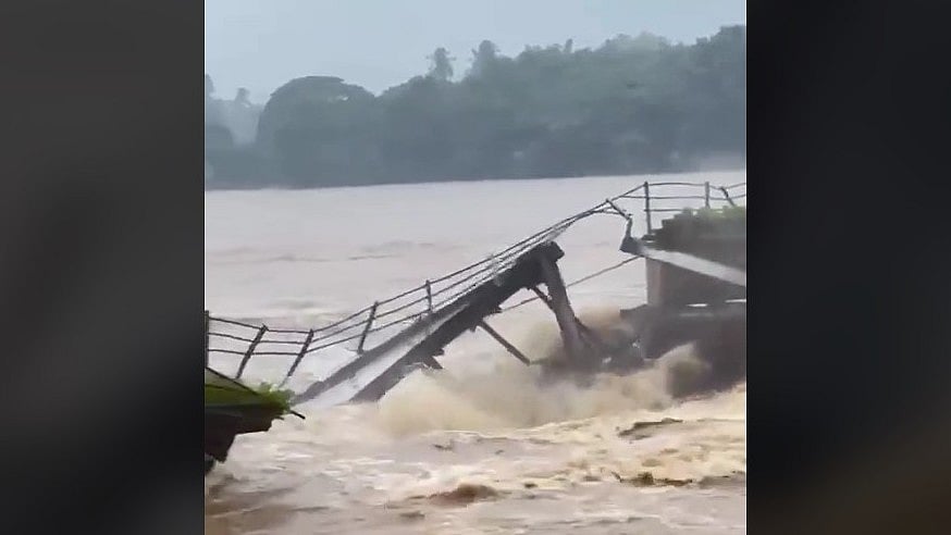 പഴക്കം 122 വര്‍ഷം: കേരളപ്പിറവിക്ക് മുന്‍പ് പണിത കൊച്ചിന്‍ പാലം തകര്‍ന്നുവീണു- വീഡിയോ 